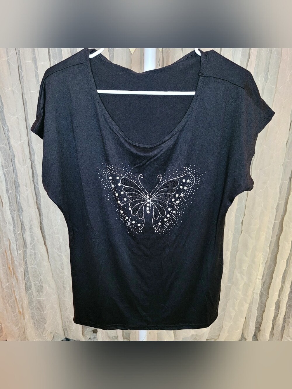 Buzz LvBlack Butterfly Rhinestone Pearl Studded Crew Neck Graphic Soft Tee L
